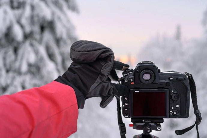 6 Ways The Heat Company Gloves Enhance Cold-Weather Photography